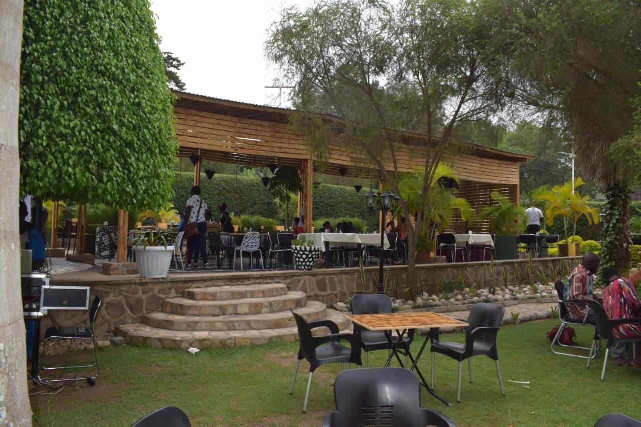 Acacia Hotel Mbarara Nyamitanga Bagian luar foto