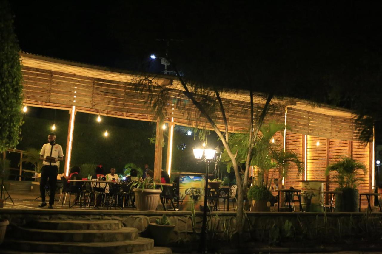 Acacia Hotel Mbarara Nyamitanga Bagian luar foto